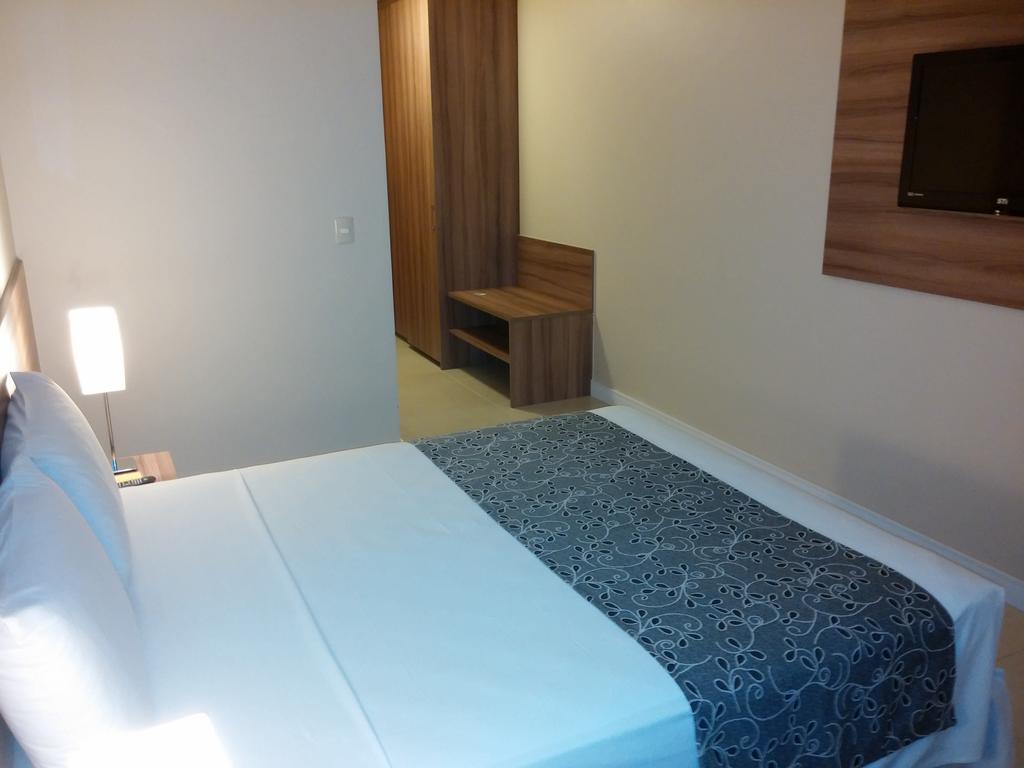 Days Inn By Wyndham Linhares Ngoại thất bức ảnh