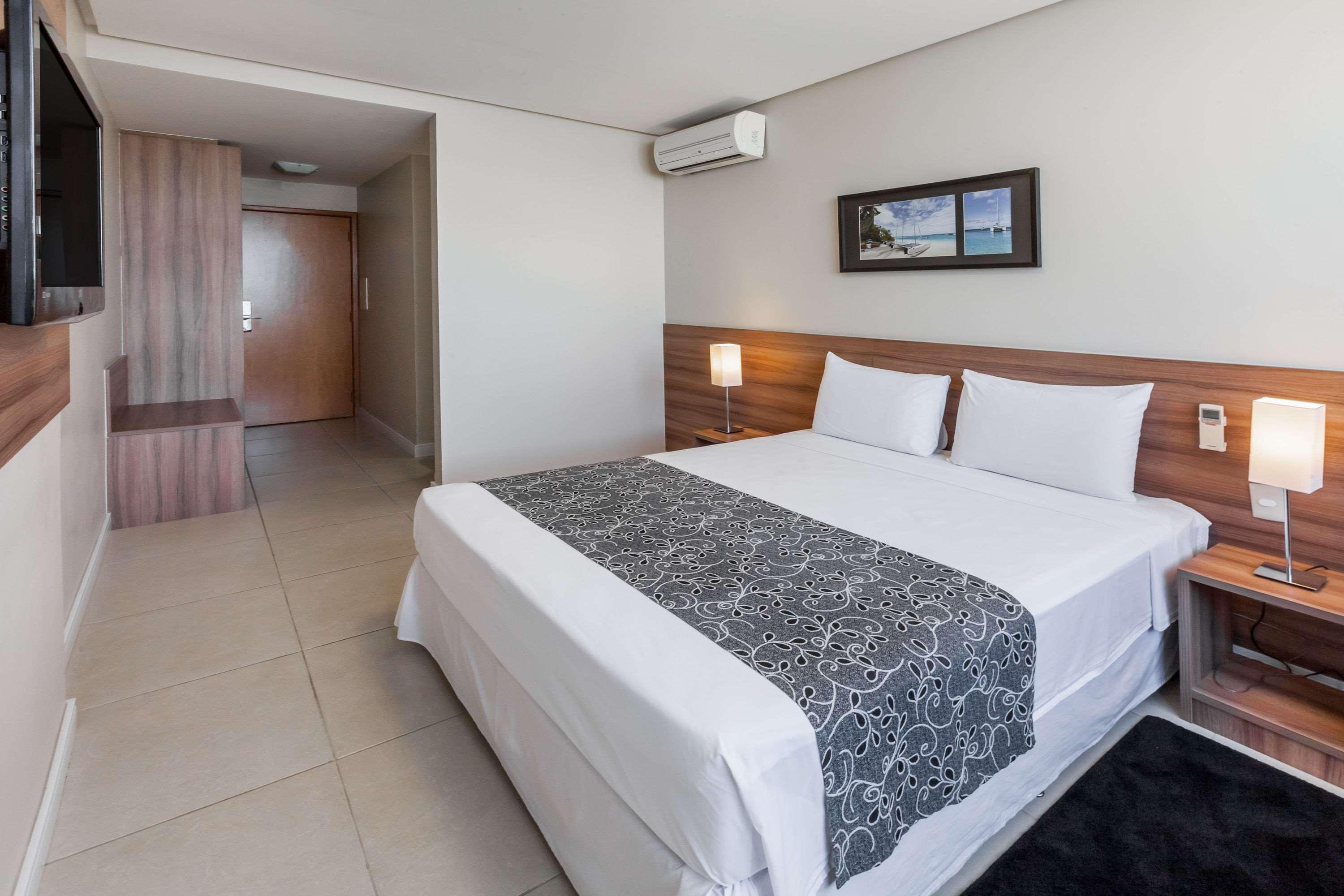 Days Inn By Wyndham Linhares Ngoại thất bức ảnh