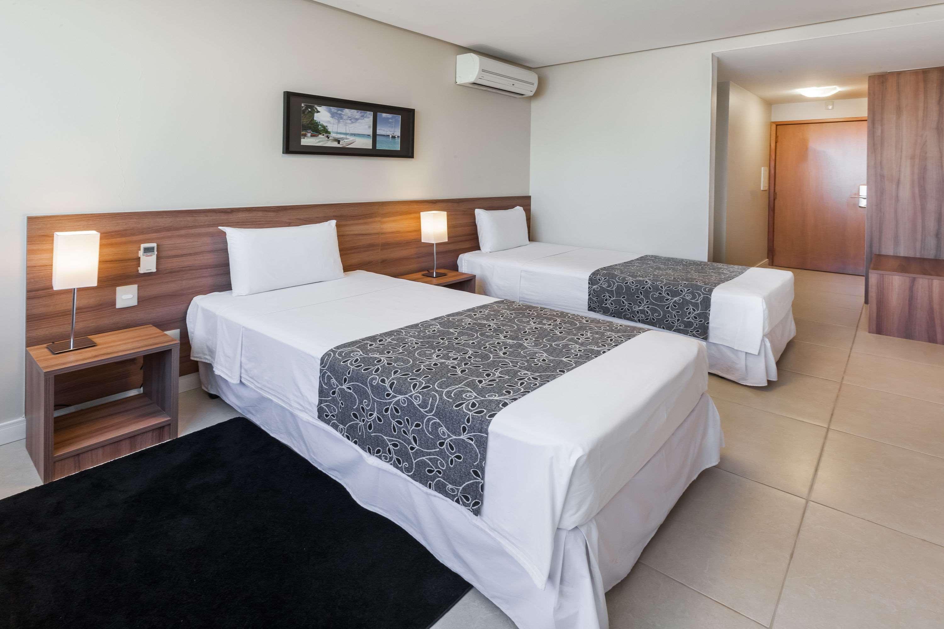 Days Inn By Wyndham Linhares Ngoại thất bức ảnh