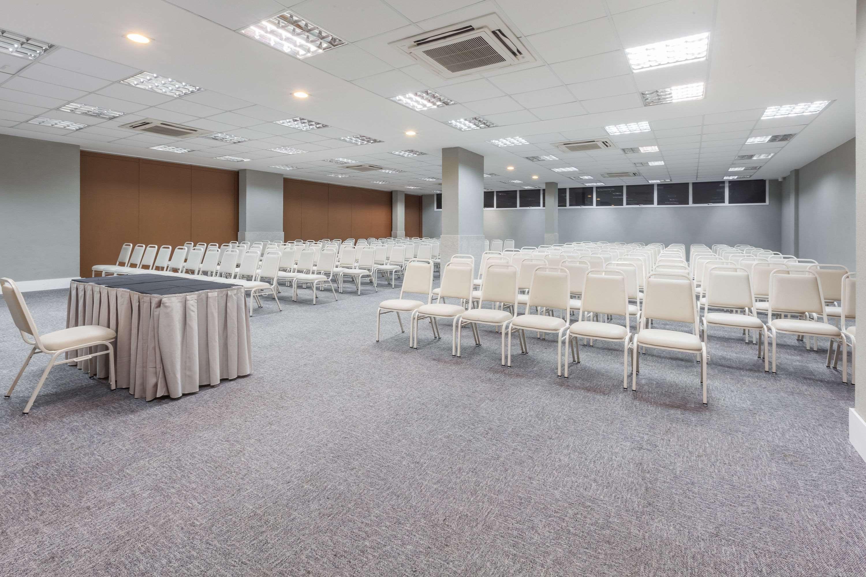 Days Inn By Wyndham Linhares Ngoại thất bức ảnh