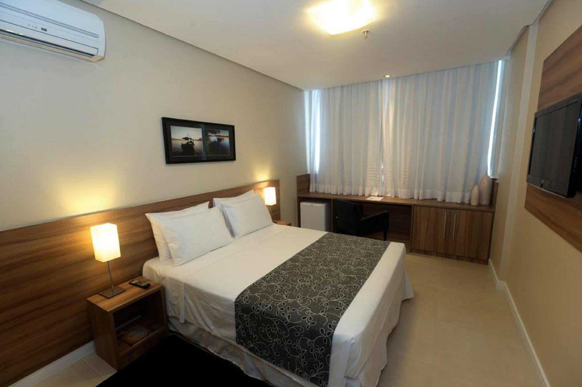 Days Inn By Wyndham Linhares Ngoại thất bức ảnh