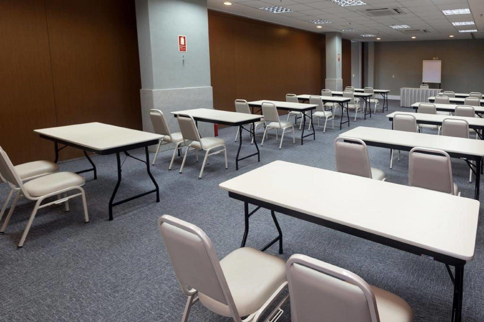 Days Inn By Wyndham Linhares Ngoại thất bức ảnh
